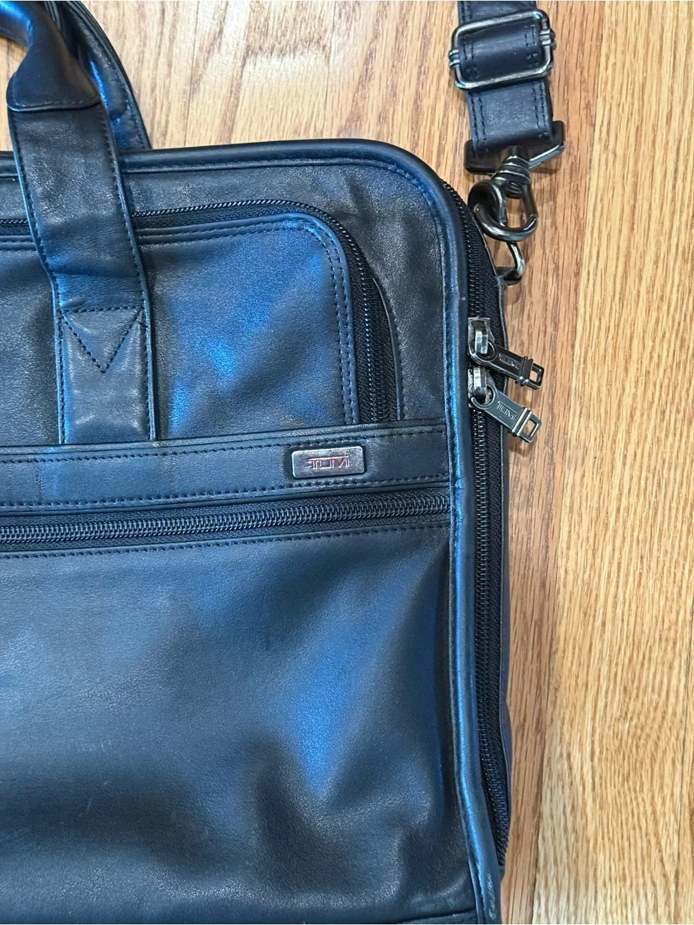 Tumi Alpha Nappa Large Black Leather Briefcase Organizer Padded